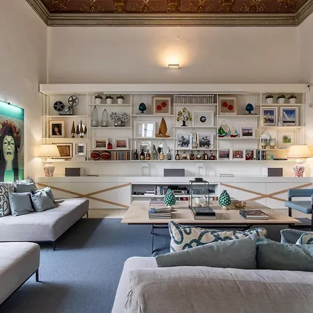 Luxury Suite Castello Carlo V Проживание в семье Лечче